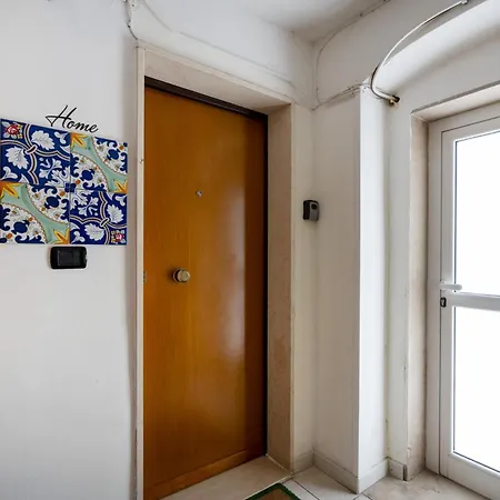 Apartment Casa Ravanas - City Center Studio Bari