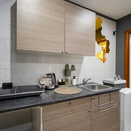 Casa Ravanas - City Center Studio Apartment Bari